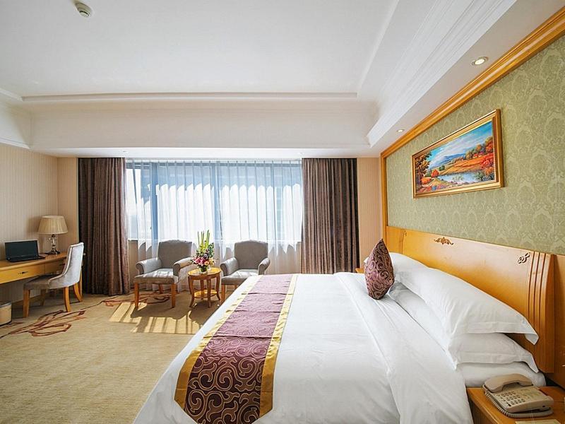Vienna Hotel Guilin Wanfu Square מראה חיצוני תמונה