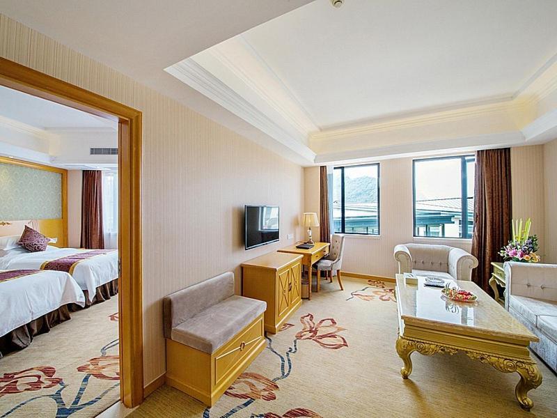 Vienna Hotel Guilin Wanfu Square מראה חיצוני תמונה