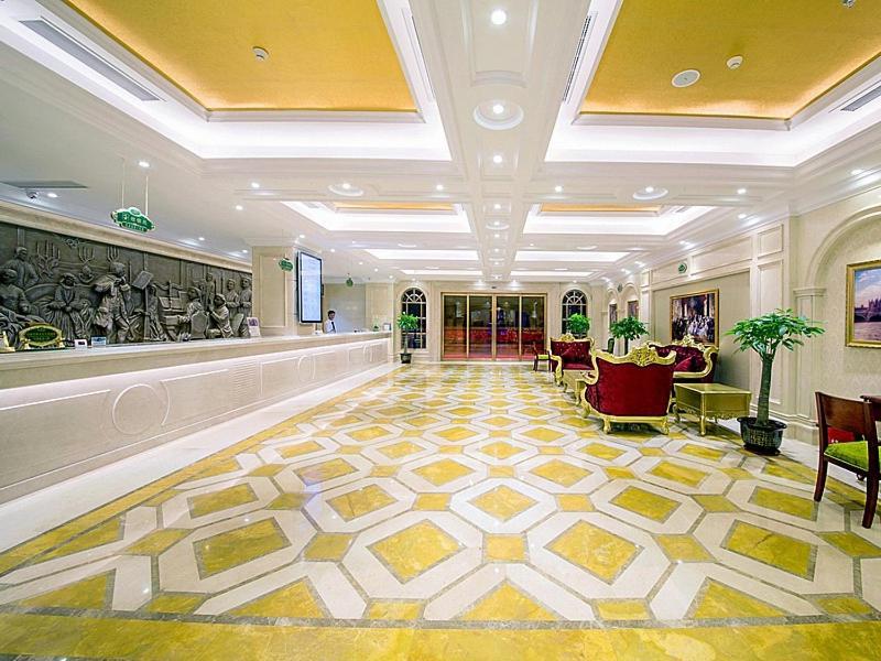 Vienna Hotel Guilin Wanfu Square מראה חיצוני תמונה