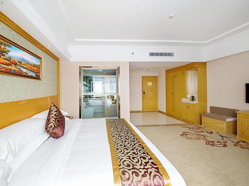 Vienna Hotel Guilin Wanfu Square מראה חיצוני תמונה